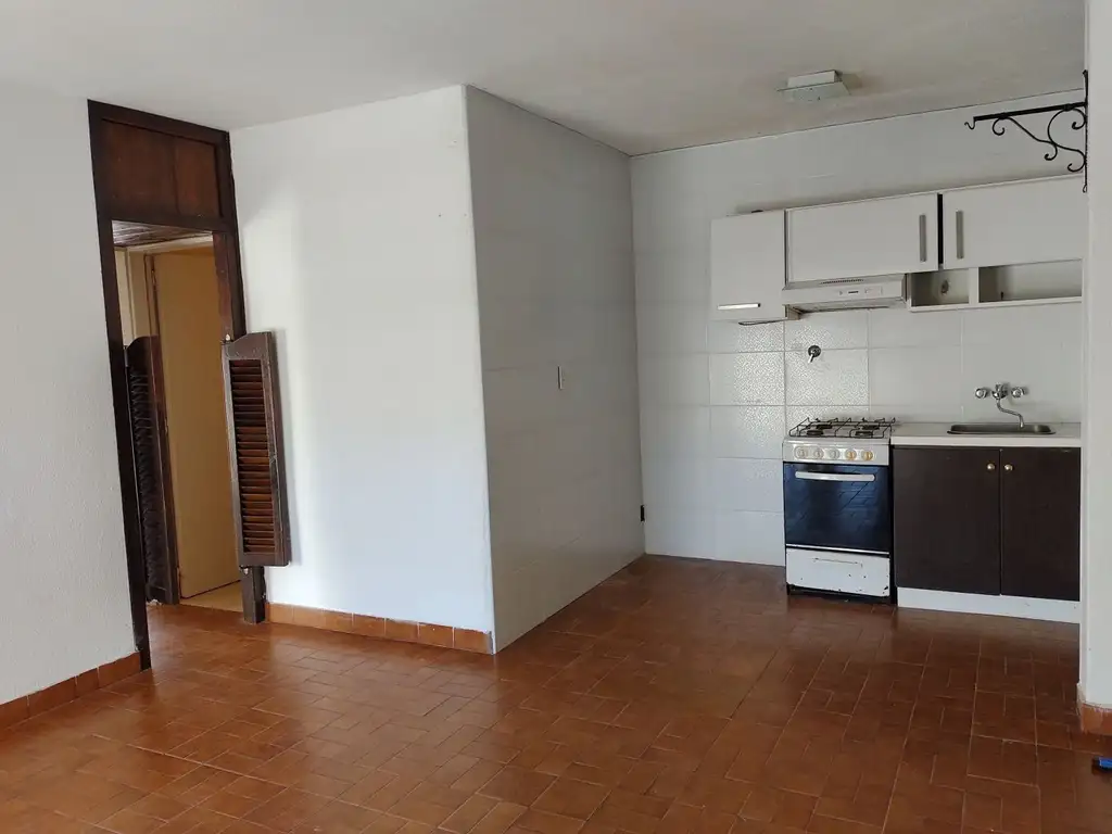 VENTA 3 AMBIENTES EDIFICIO EN TORRE ZONA CENTRO