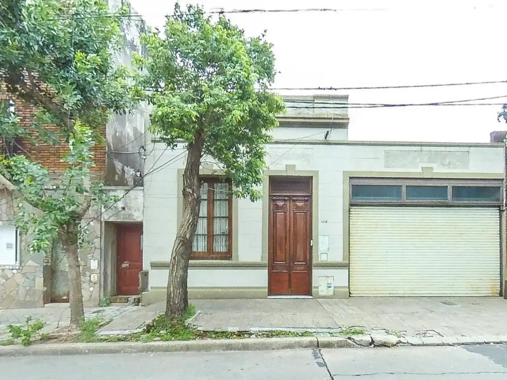 Casa en venta Rosario Arroyito Jardín Pileta.