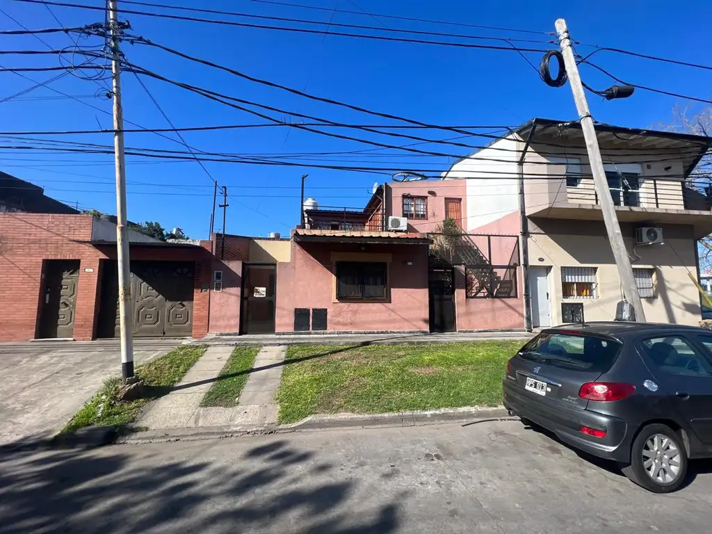 EN VENTA PH AL FRENTE DE 4 AMBIENTES ZONA DE CIUDADELA CON PATIECITO - FICHA 10113