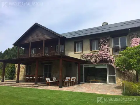 Casa en venta- Chapelco.