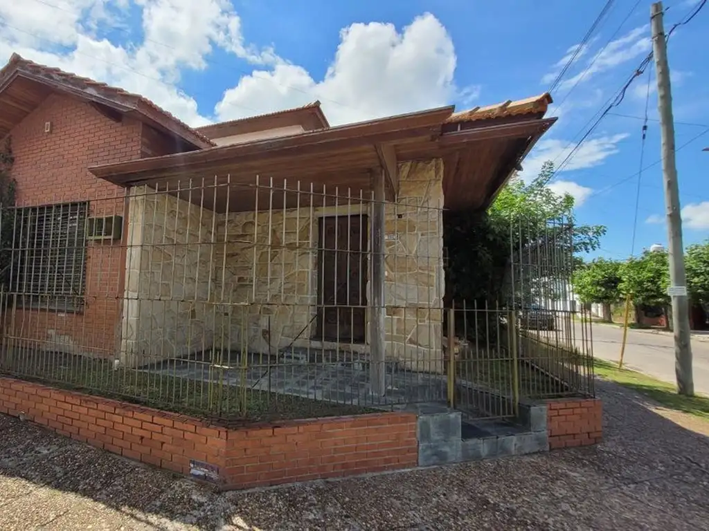 VENTA PH 4 AMB + PATIO + COCHERA. BERNAL ESTE