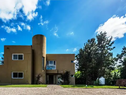 Casa en alquiler temporal en Barrio Cerrado Costa Esmerala