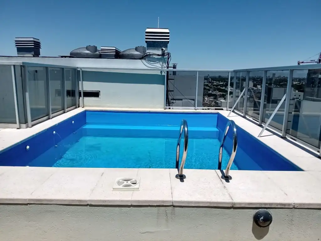 43 m2 TOTALES - IMPECABLE 2 AMBIENTES - AL FRENTE CON BALCON- EDIF CON AMENITIES - BALCON ATERRAZADO - Foto 0