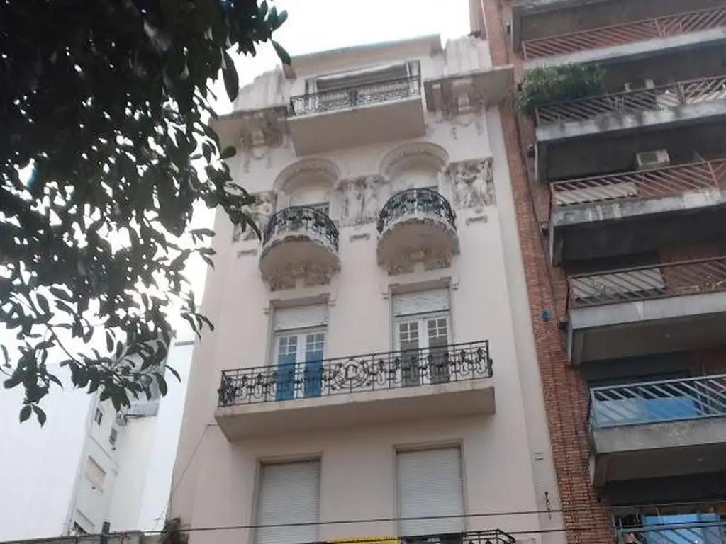 M. T. ALVEAR - PARANA: local con vivienda edificio frances.