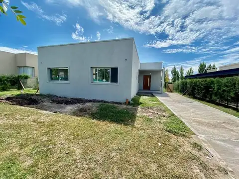 Casa en Venta en Pilar Del Este - 3 dormitorios