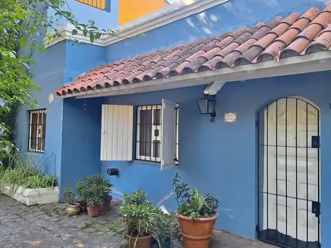 En venta lindisima casa de 3 dormitorios sobre calle Balbastro en Don Torcuato