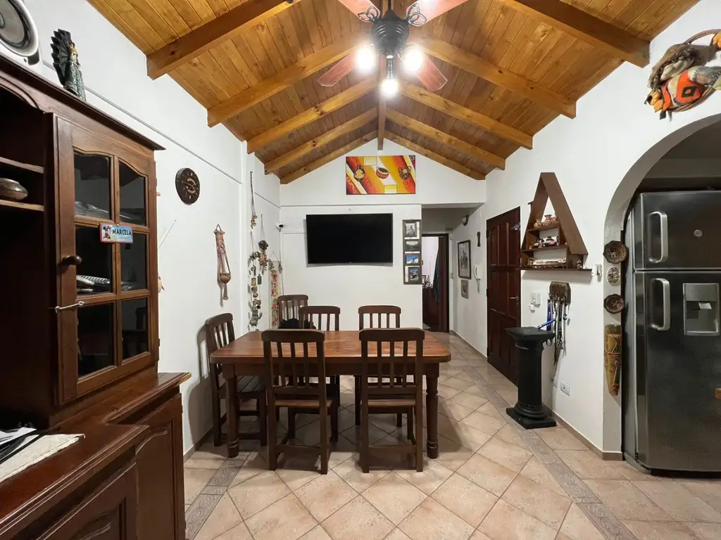 Departamento de dos ambientes en venta sobre Albariño al 3000 *Excelente estado*