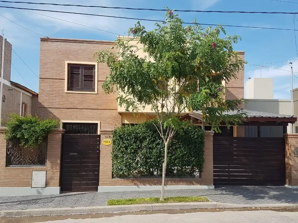 CASA EN VENTA EN ALTA GRACIA