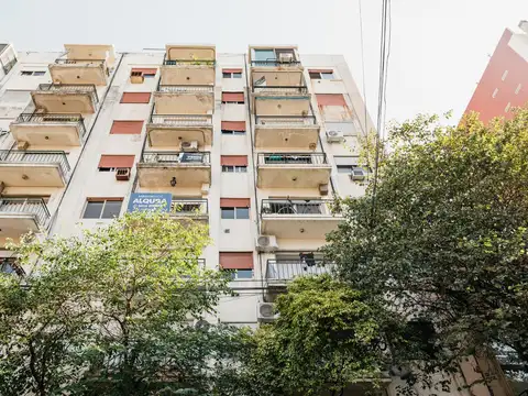 alquiler Pte. Roca 478  1 Dorm mas comodín cuarto piso al frente con balcon