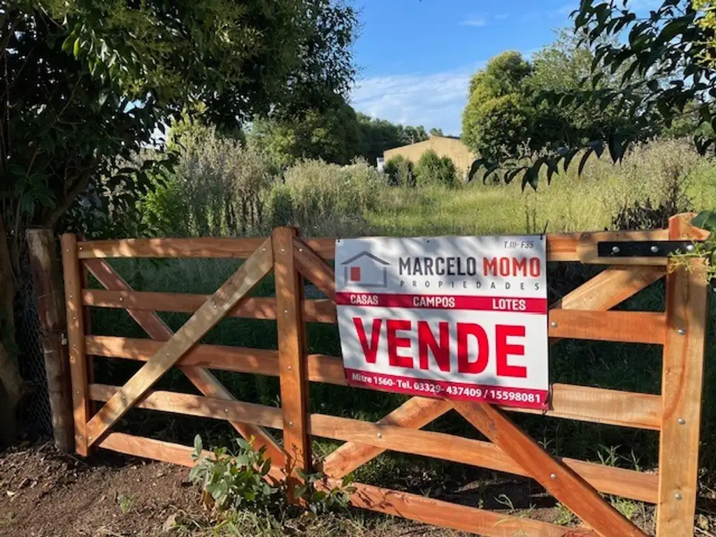 Casa a reciclar sobre terreno de 1225 m2 servicios