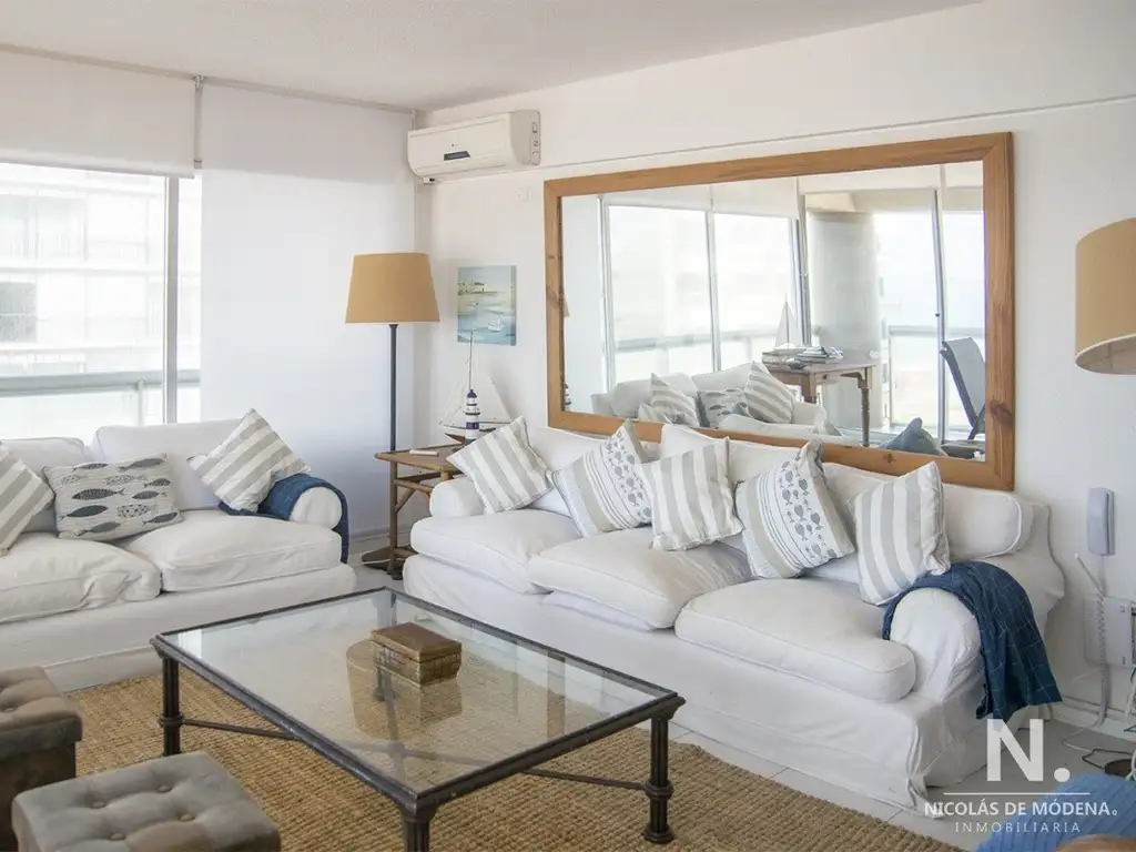 Apartamento en Venta de 2 dormitorios en Peninsula , Punta del este