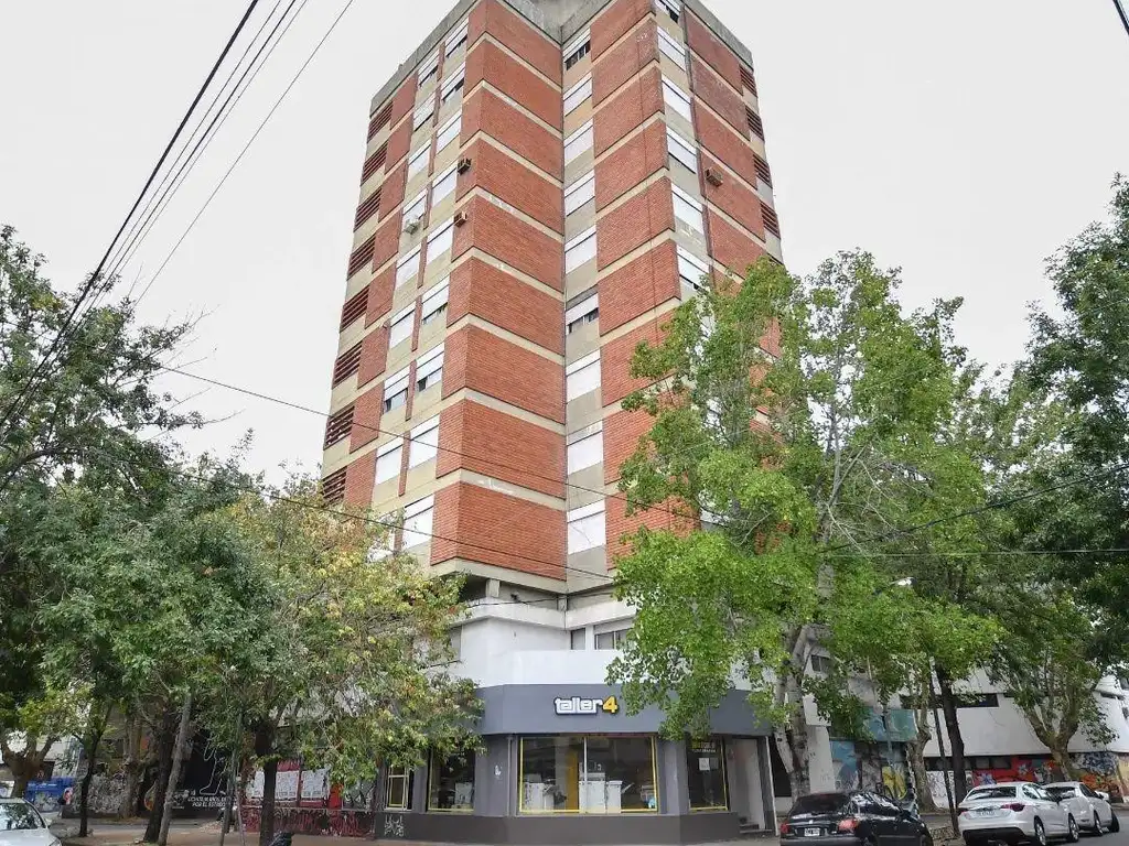 VENTA Departamento 2 dormitorios en calle 10 esquina 62