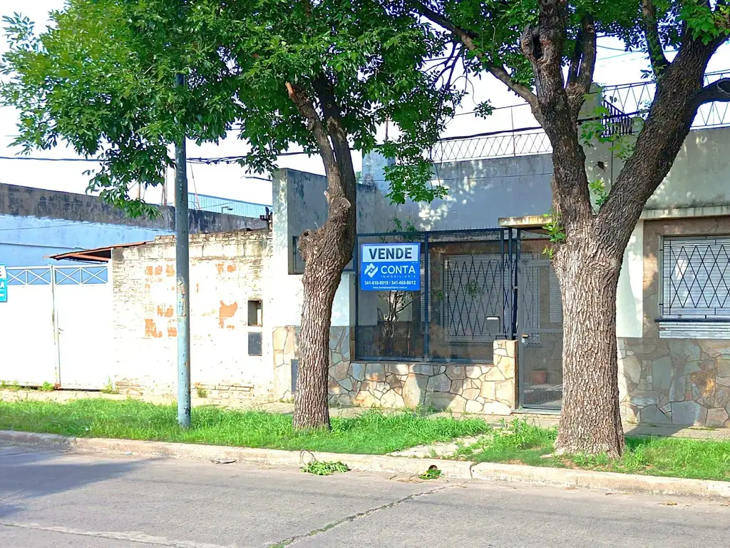 CASA CON TERRENO LINDERO