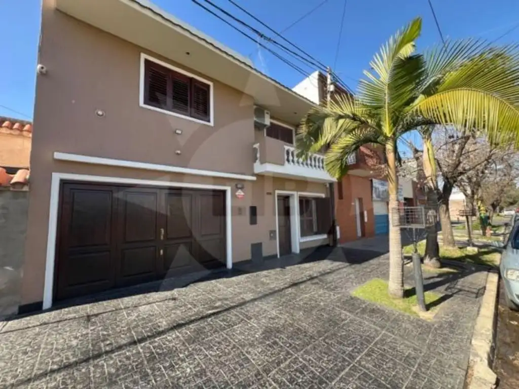 Casa en venta, 3 dormitorios, B° Sargento Cabral