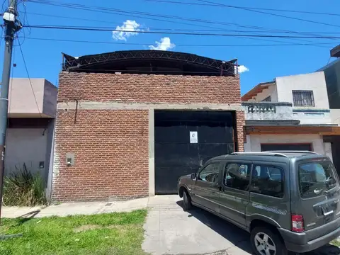 Galpón - Alquiler - Argentina, Lanús - AV. VIAMONTE 3200