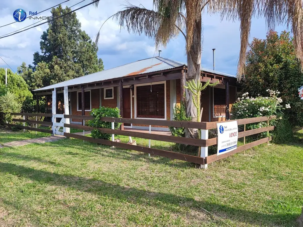 CASA CENTRO DE PUEBLO BELGRANO EN FRENTE A LA PLAZA