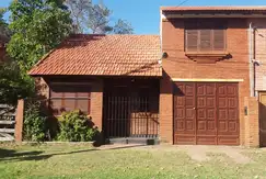 CHALET TIPO DUPLEX 5 AMB CON GARAGE EN PLAYA GRANDE 3 CUADRAS MAR IMPECABLE