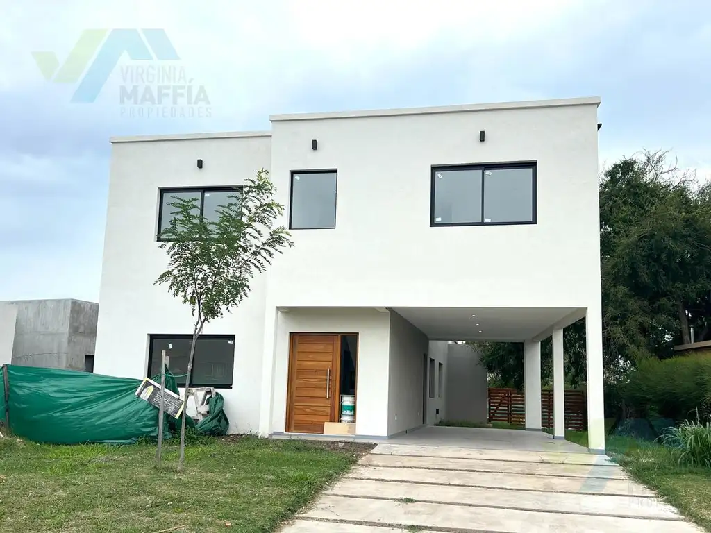 Venta de casa 4 domtorios/escritorio, lote al verde, Santa Elena, Pilar del este