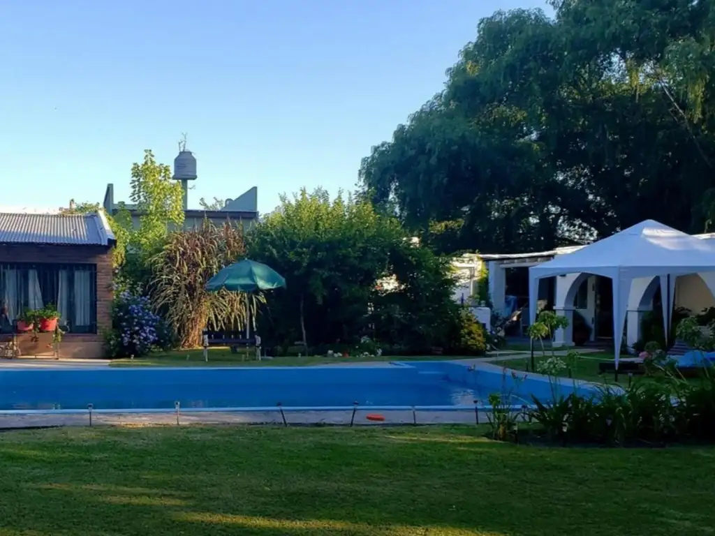 Excelente casa con parque y piscina,Bo Pellegrini III -Pilar