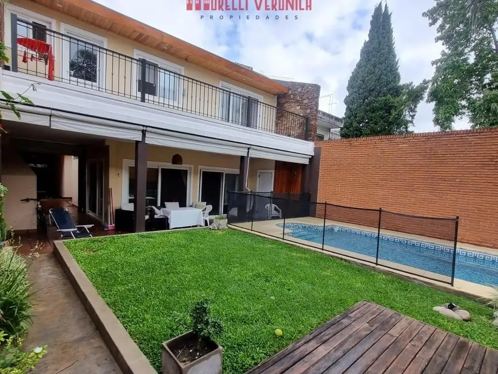 Casa en venta lote propio con pileta