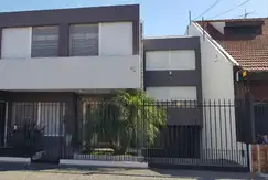 EXCLUSIVA Y MODERNA CASA 