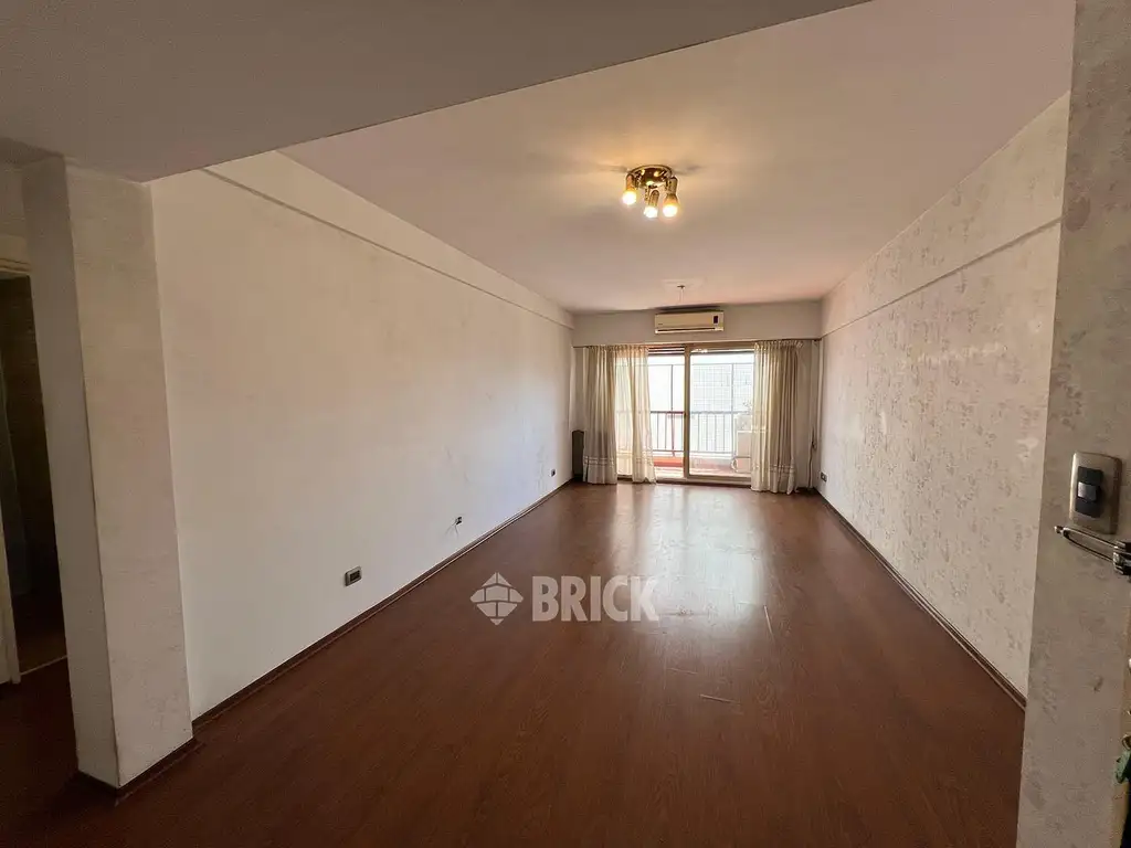 SEMIP EN RIVERA INDARTE Y AV. BONIFACIO - CFTE IMPECABLE BALCON T/SOL 2 BAÑOS