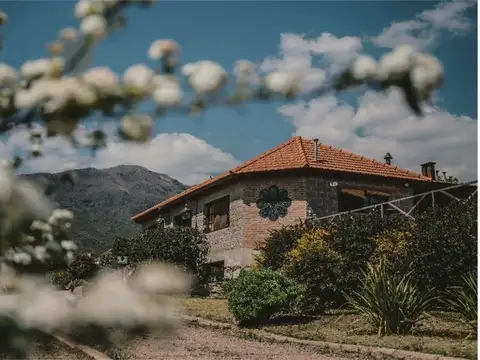 HOTEL Y SPA EN LA BASE DEL URITORCO