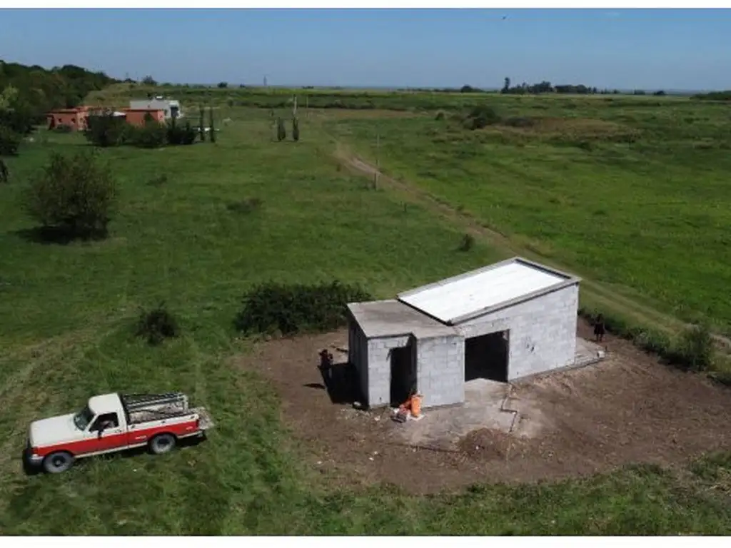 Casa A Terminar En Esplendido Lote De 1.000 M2 - Lindero A Hotel Campo Y Golf