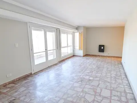 VENTA DEPTO. EN PLANTA ALTA  ZONA SAGRADO CORAZON