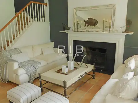 Casa en Venta con cochera