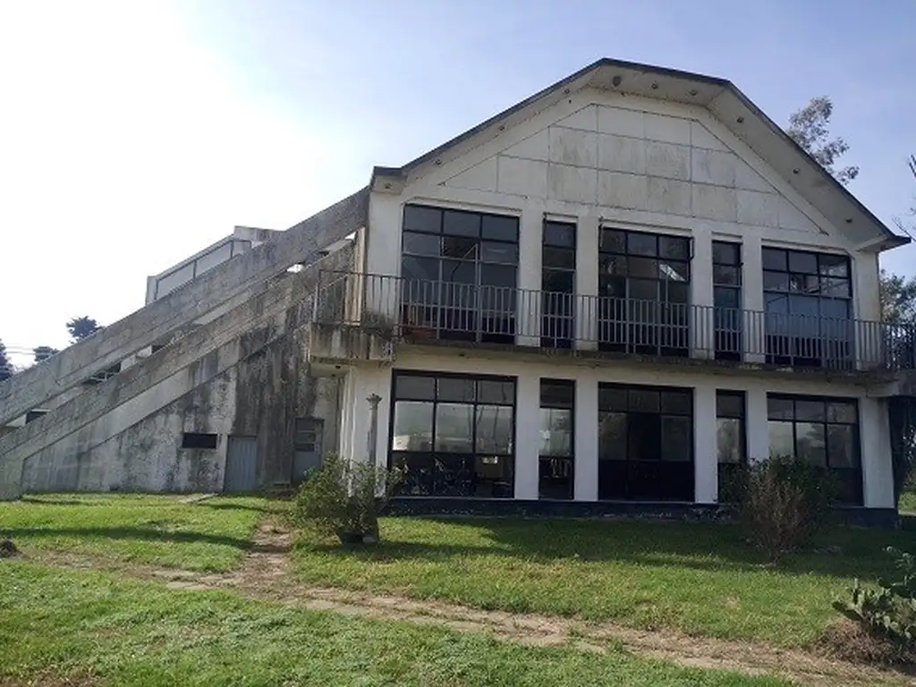 VENTA-GBA-Baradero- TIERRA CON 5000 MTS CONSTRUIDOS-lote-terreno-campo.edificio dueño vende