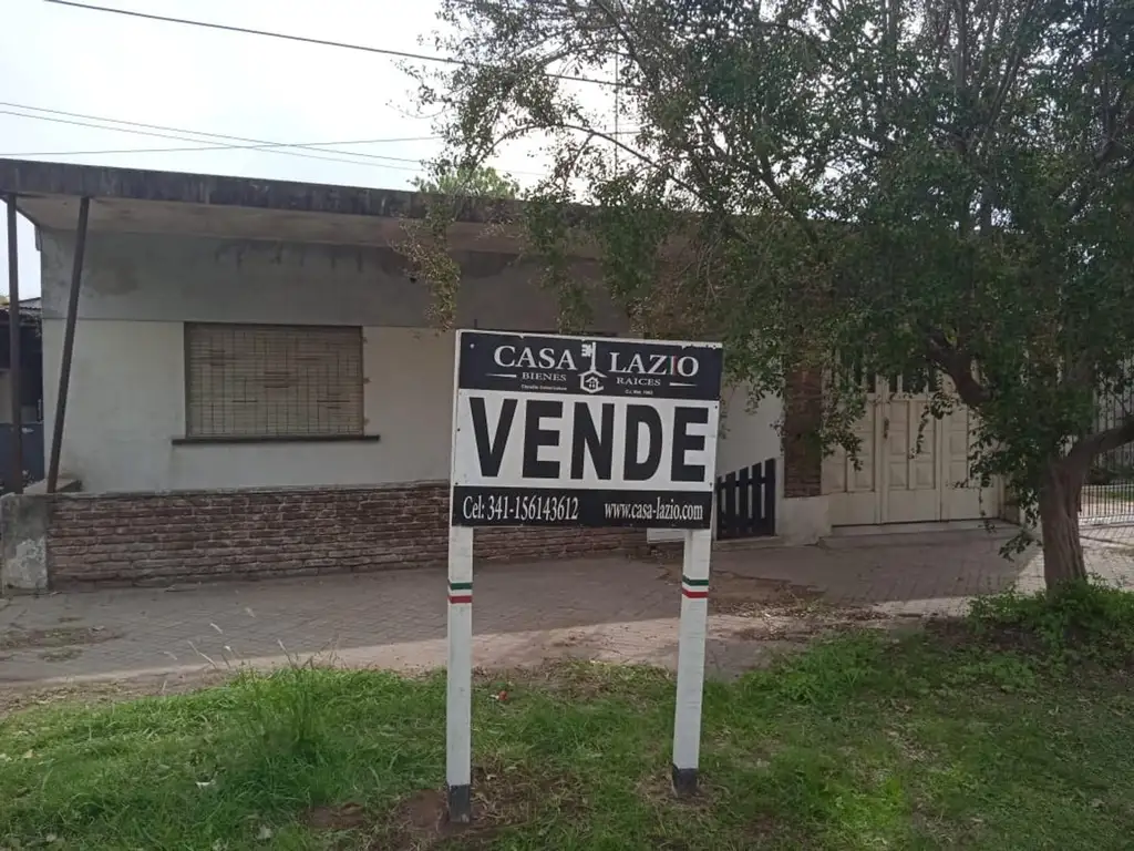 Venta casa 2 dormitorios sobre Av. Belgrano - Ruta Nac. 33