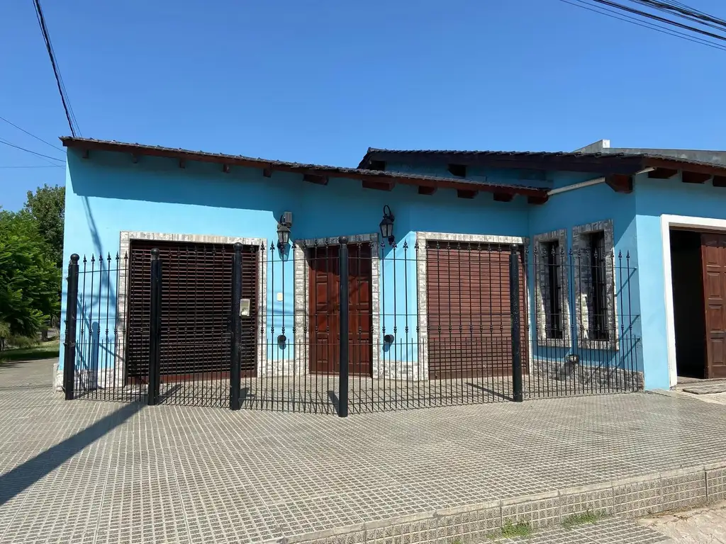 Casa en  Venta en Trenque Lauquen