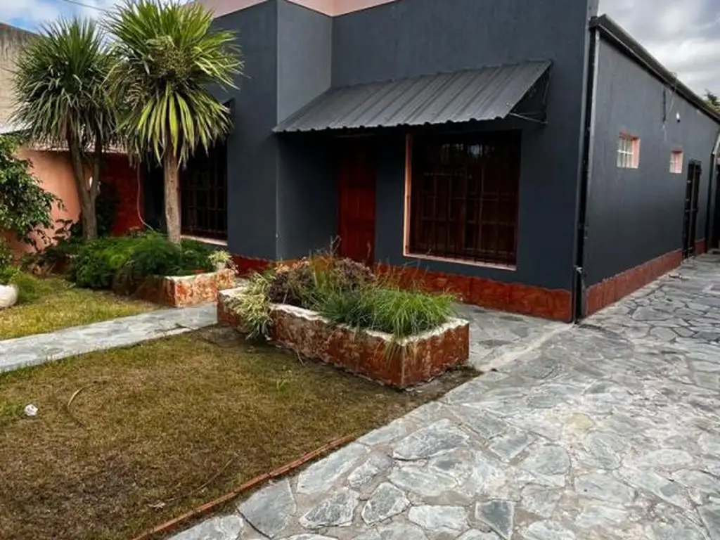 Casa - Venta - Argentina, La Plata - 59 2600