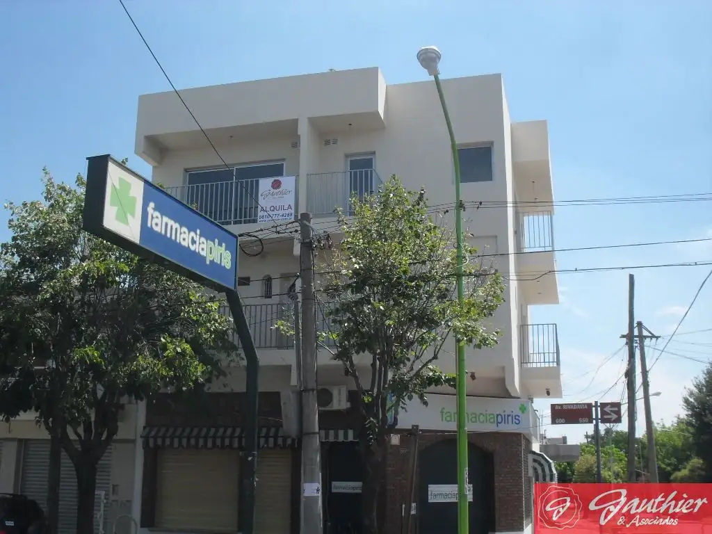 Departamento en alquiler en Campana MONOAMBIENTE CENTRO