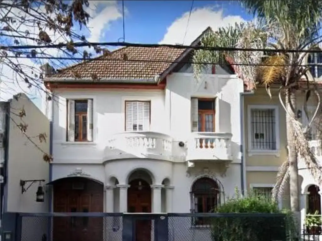 EXCELENTE CASA EN ALQUILER, EN LA MEJOR ZONA DE LOMAS DE NUÑEZ