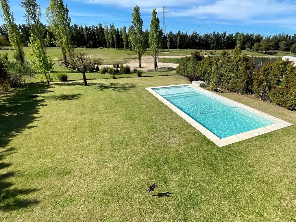 VENTA casa al Golf en El Golf Nordelta