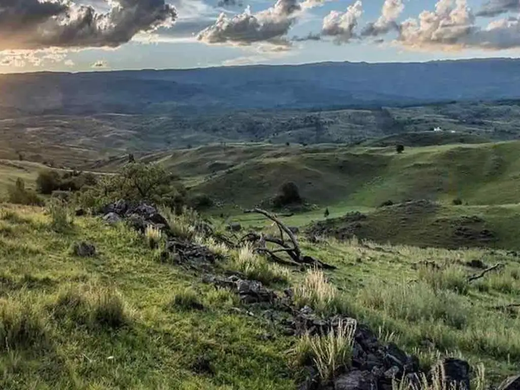 Lote Villa Yacanto Centro, vista panorámicas todos los servicios