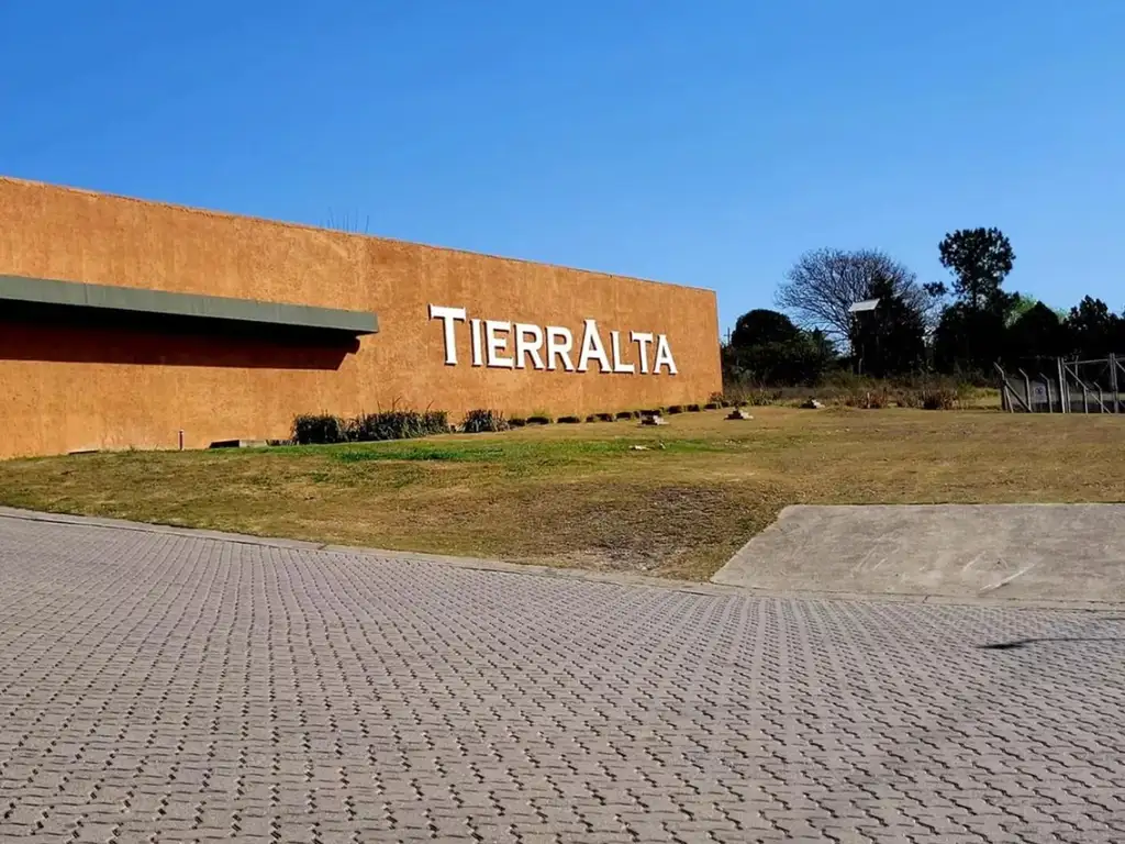 Lote en venta en Tierralta, Comarca Serrana.