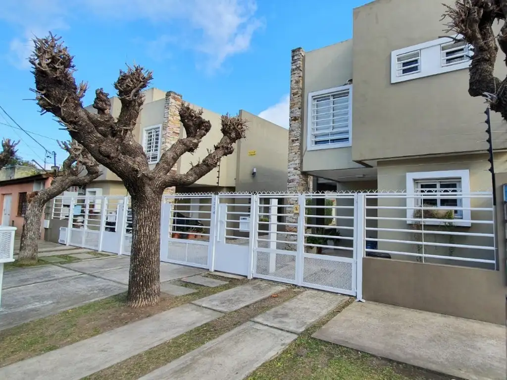 Casa en Venta en Ituzaingo - 3 ambientes