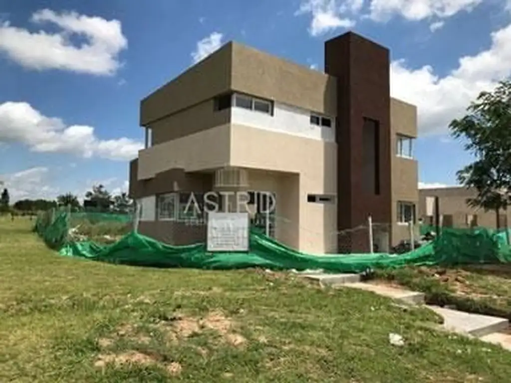 Hermosa casa en San Matias, Area 4 , a estrenar !