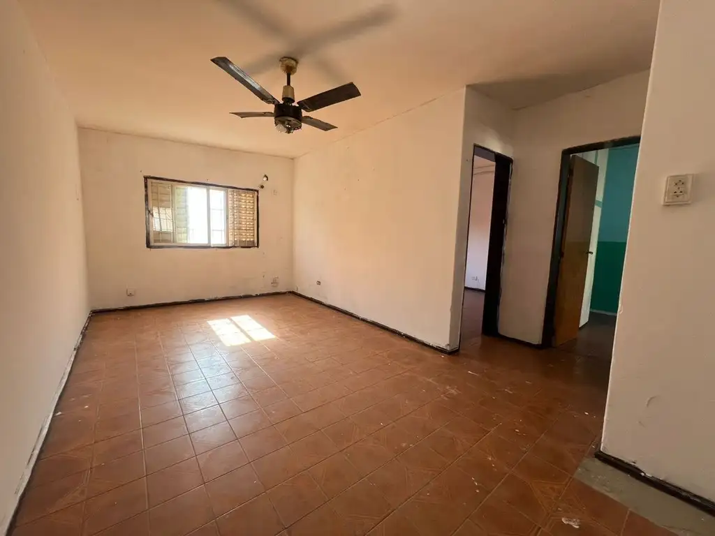 CASA EN VENTA DOS DORMITORIOS BARRIO LAS DELICIAS