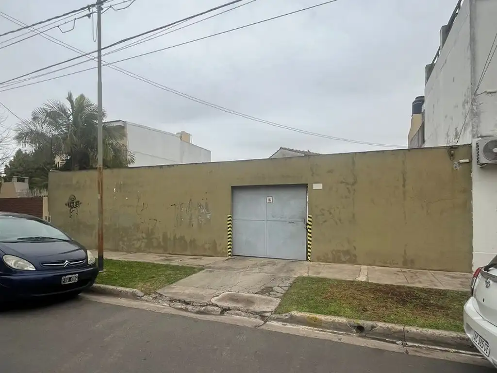 Lote de Terreno, Oficinas y Cocheras - San Andres