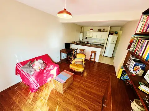 Departamento en  venta con cochera cubierta propia