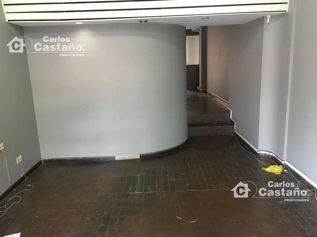 Exc. Local Comercial de 119m2 Tot. con Patio