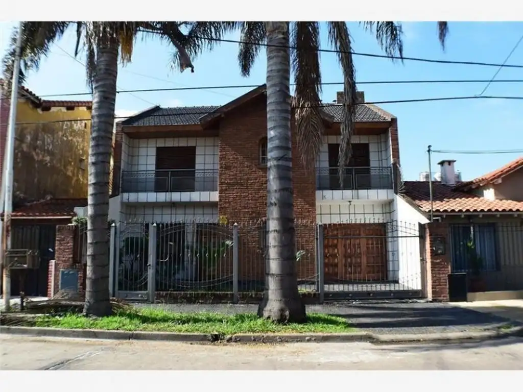 Casa - Venta - Argentina, RAMOS MEJIA - CASEROS 300