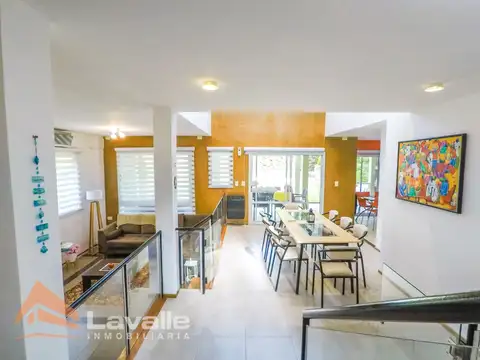 Casa en Venta con cochera