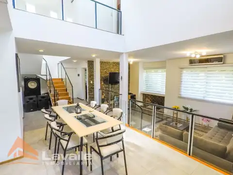 Casa en Venta - 4 ambientes - USD 270.000