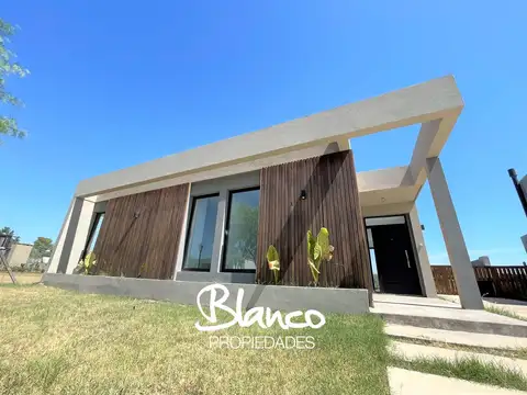 Casa en Venta en Pilar del Este, G.B.A. Zona Norte, Argentina - BLA9130_LP593161_1 - Foto 0