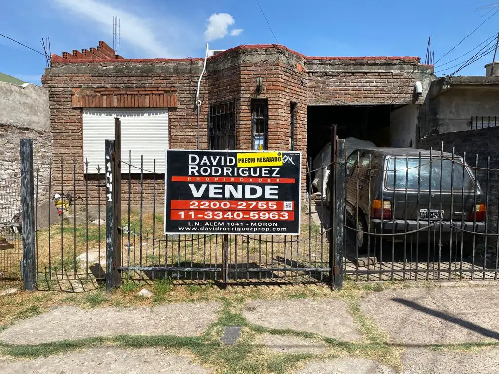 CASA DE 3 AMBIENTES A RECICLAR EN VENTA